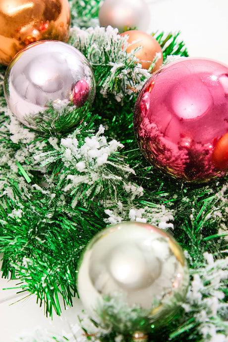 48" Snow Glitter Ball Retro Tinsel Garland