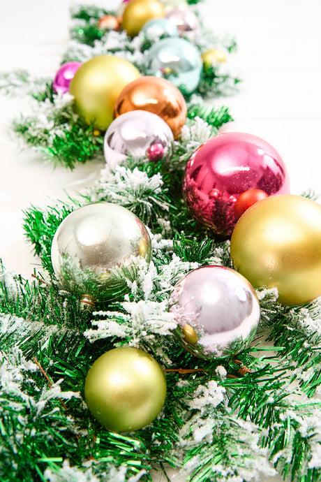 48" Snow Glitter Ball Retro Tinsel Garland