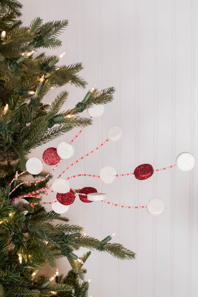 31” Glitter Candy Disk Peppermint Spray