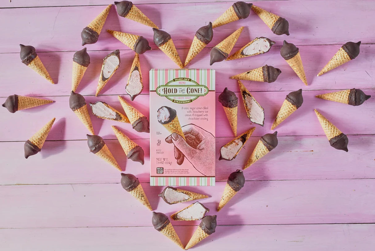 Strawberry Mini Ice Cream Cones Chocolate Coated Dessert 7.9 Oz