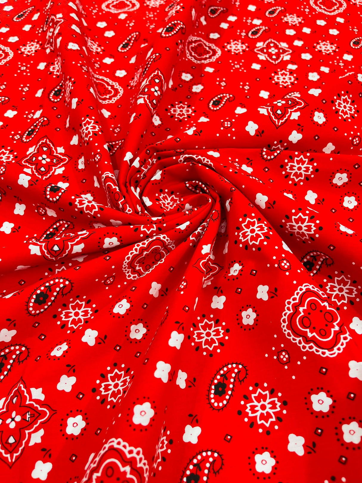 Poly Cotton Bandanna Print Fabric - Bandanna Print, 58/59" Width (1 Yard)