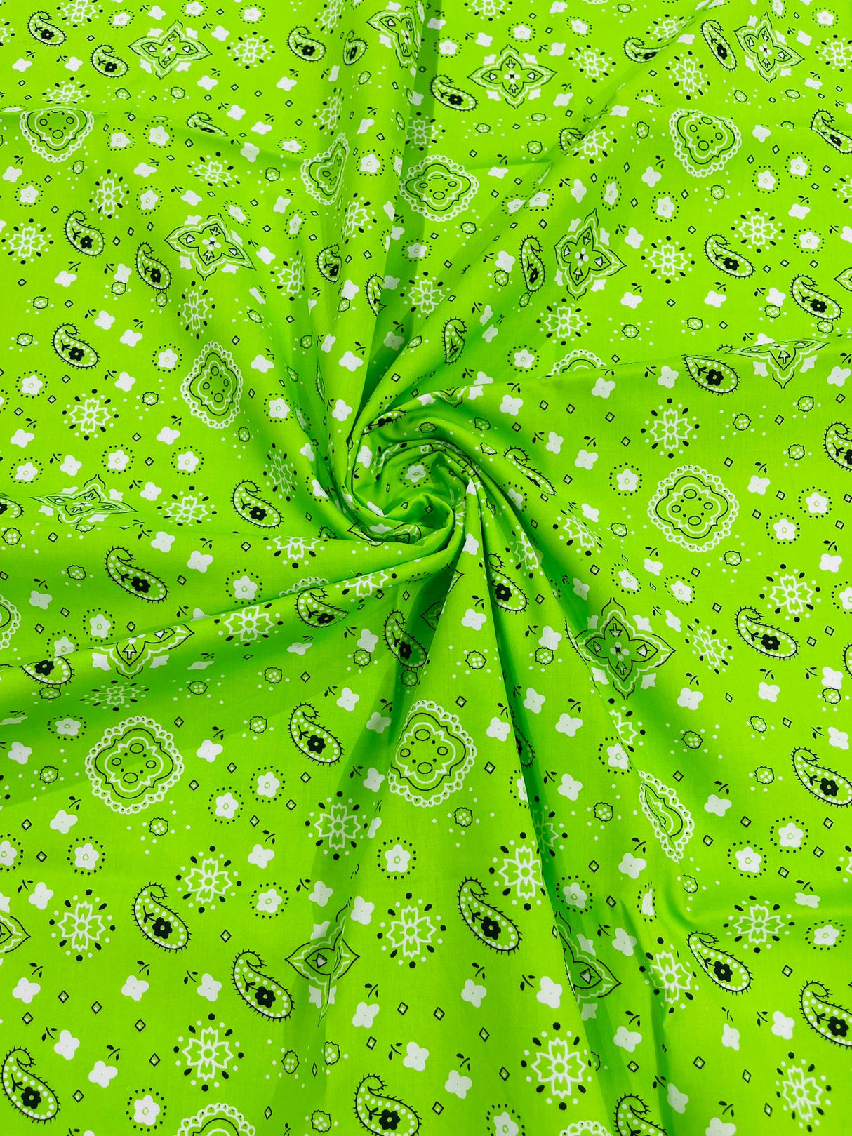 Poly Cotton Bandanna Print Fabric - Bandanna Print, 58/59" Width (1 Yard)