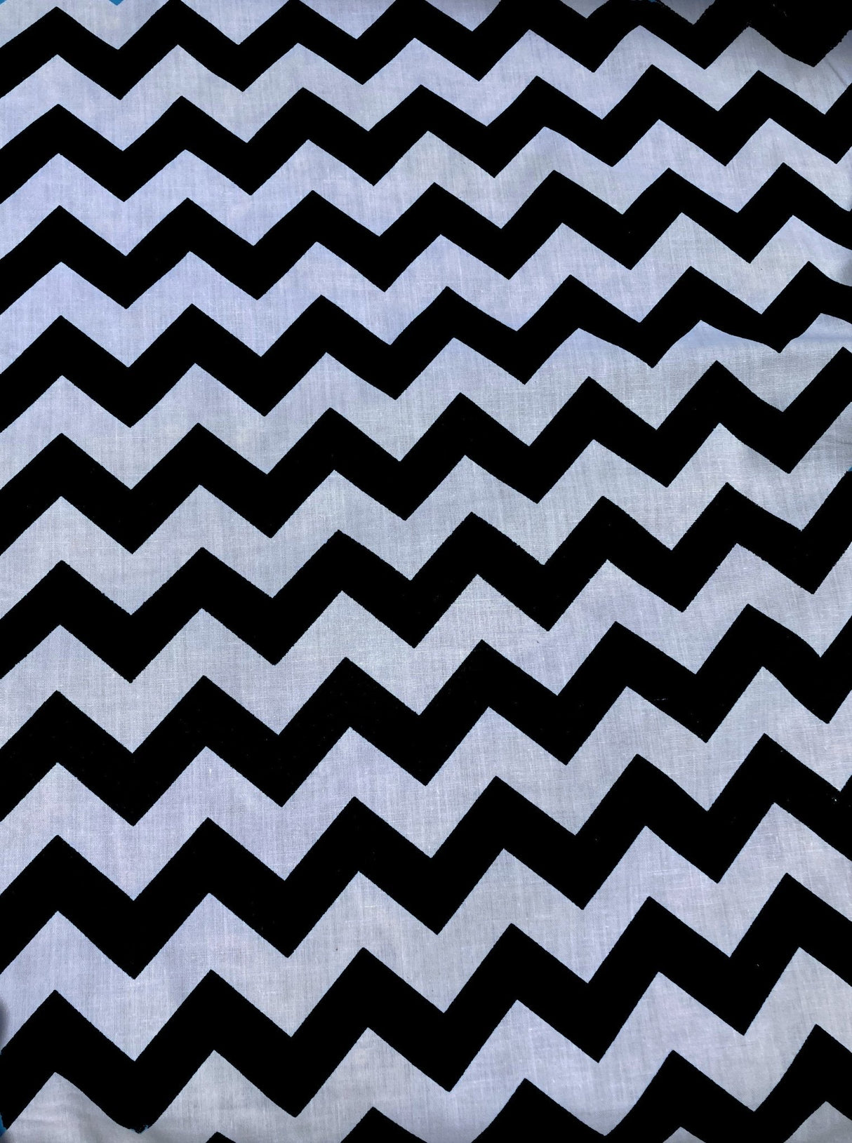 Poly Cotton Chevron Print Fabric - Black On White Chevron Zig Zag, 58-60" Width, 1" Repeat (1 Yard)