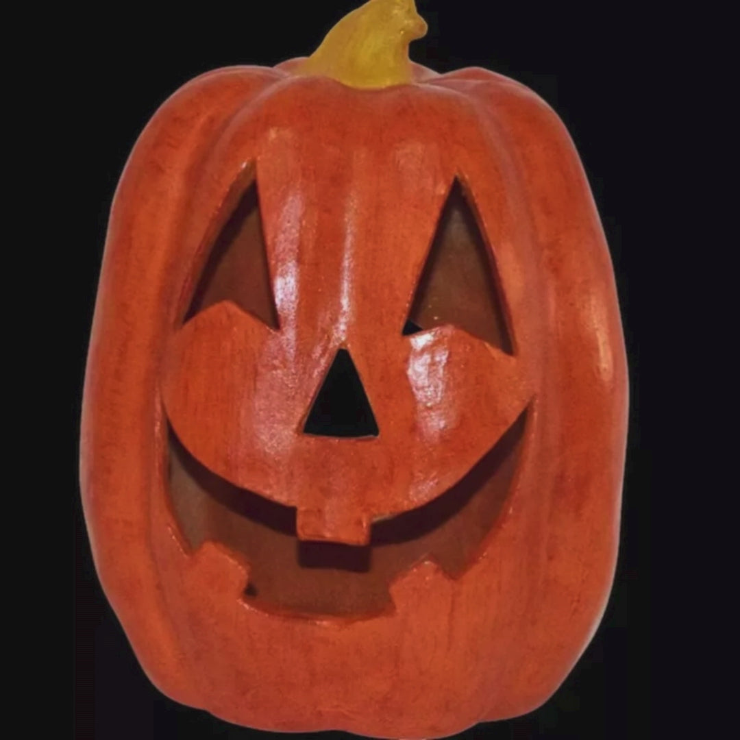 14 in H x 10 in Halloween Tabletop Jack-O-Lantern Pumpkin Decoration
