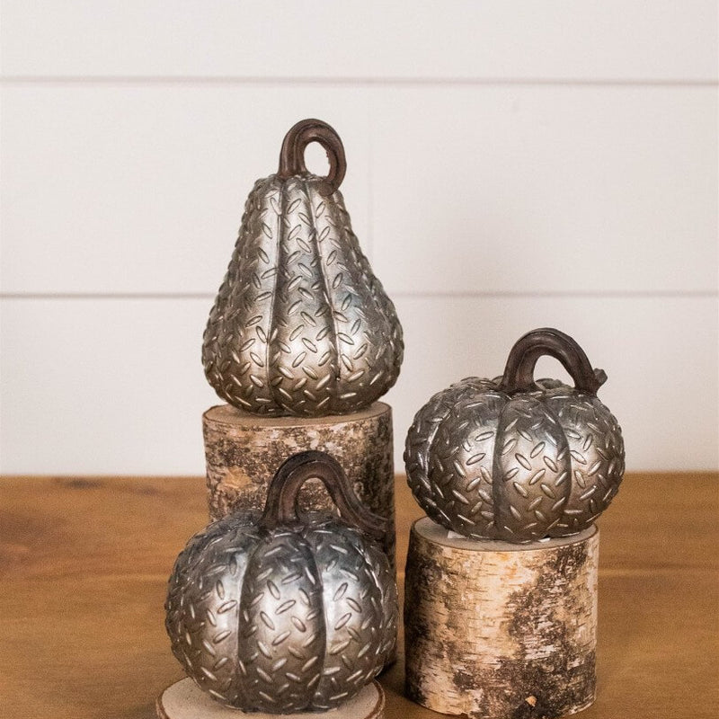 4.5” Resin Galvanized Look Pumpkin