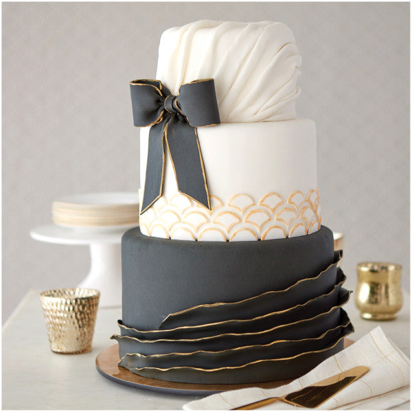 Wilton Decorator Preferred Black Fondant, 24 oz. Fondant Icing