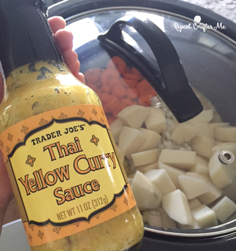 Trader Joes Thai Style Yellow Curry Sauce/11 Oz