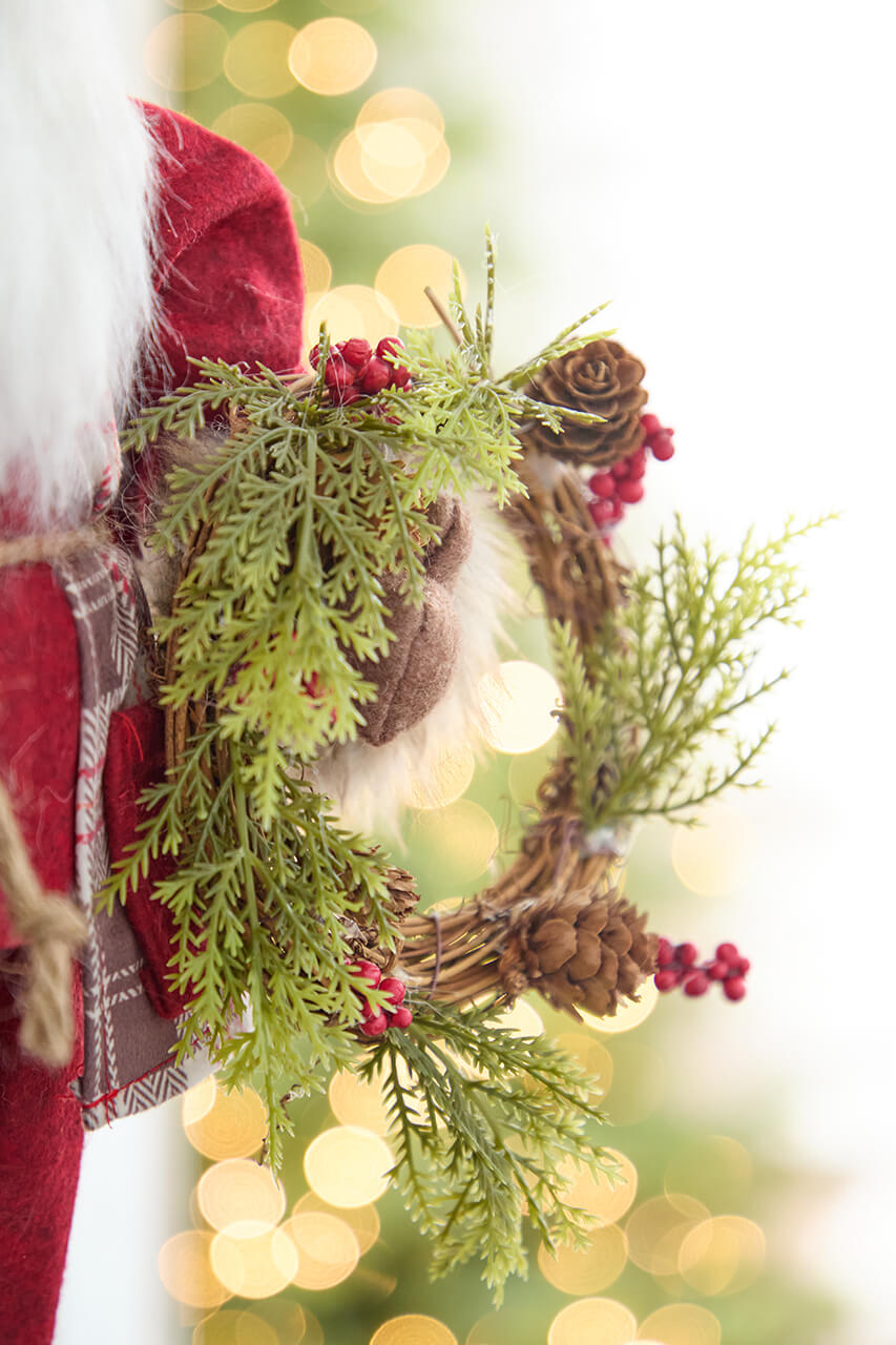 18" Santa with Wreath & Lantern