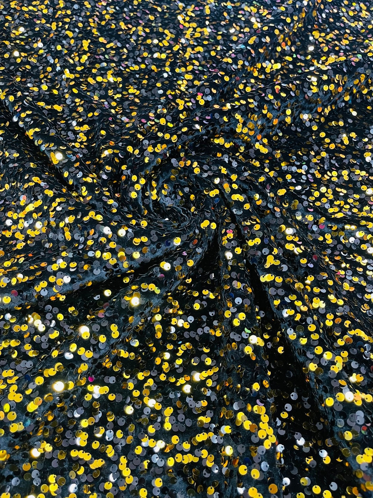 All-Over 5Mm Shiny Sequins Stretch Velvet Fabric - Sequins On Velvet, 54" Width (1 Yard)