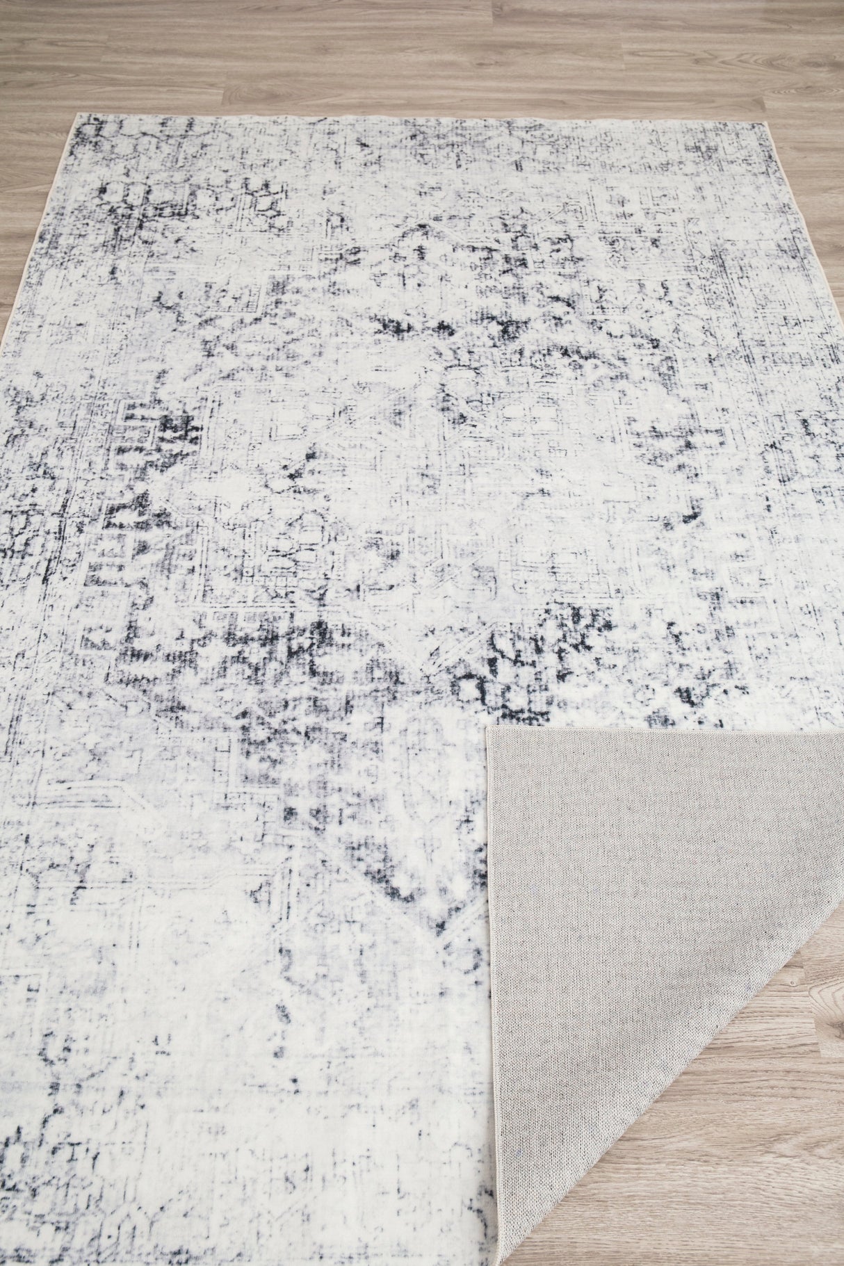 SHAH-29 Polyester Area Rug Fabric - Foldable Anti-Slip, 5' X 8' (1 Unit)
