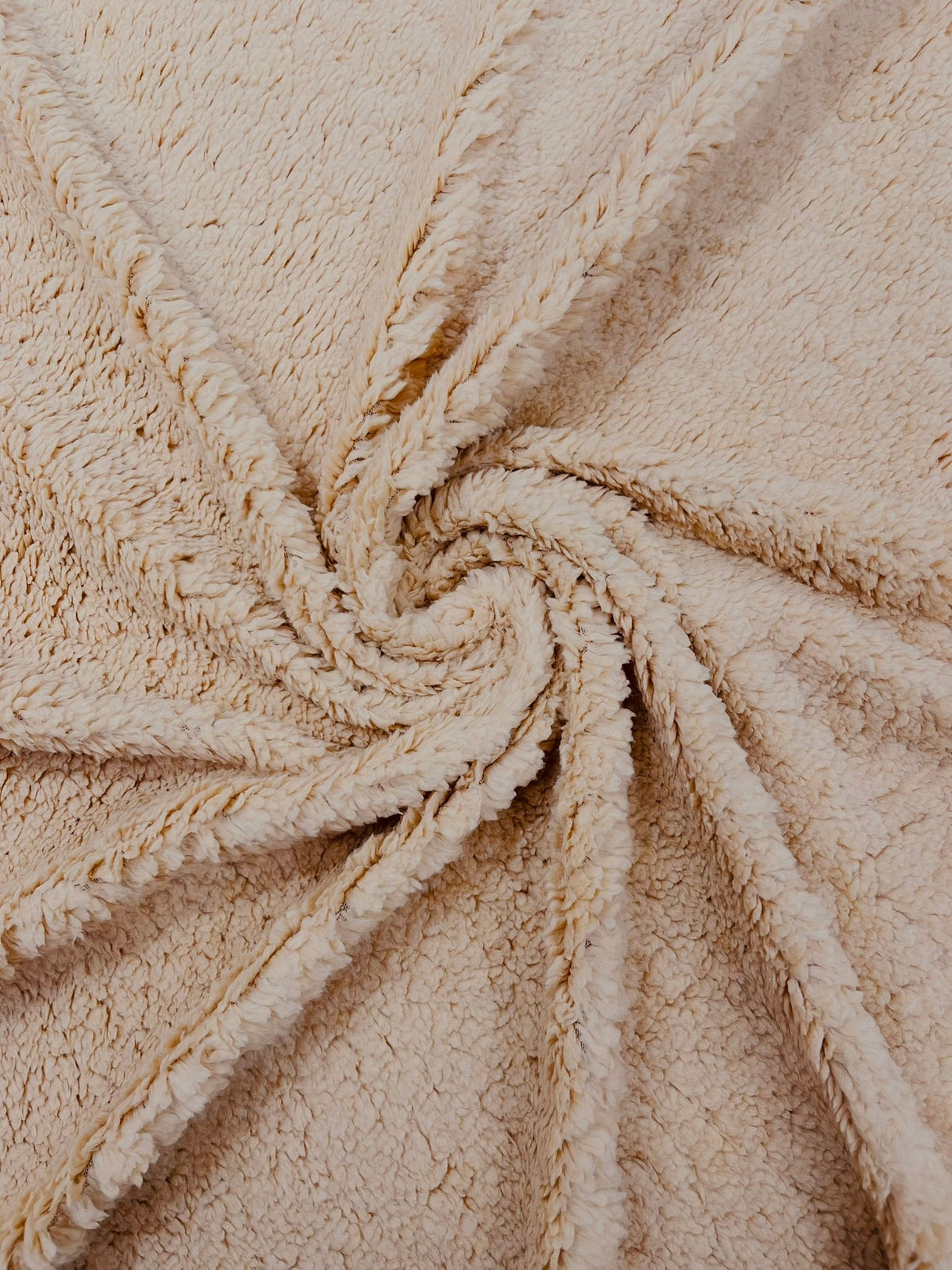 Sherpa Faux Fur Fleece Polyester Fabric - 58" Width, 15% Vertical Stretch, 280 GSM, Abrasion Resistant (1 Yard)
