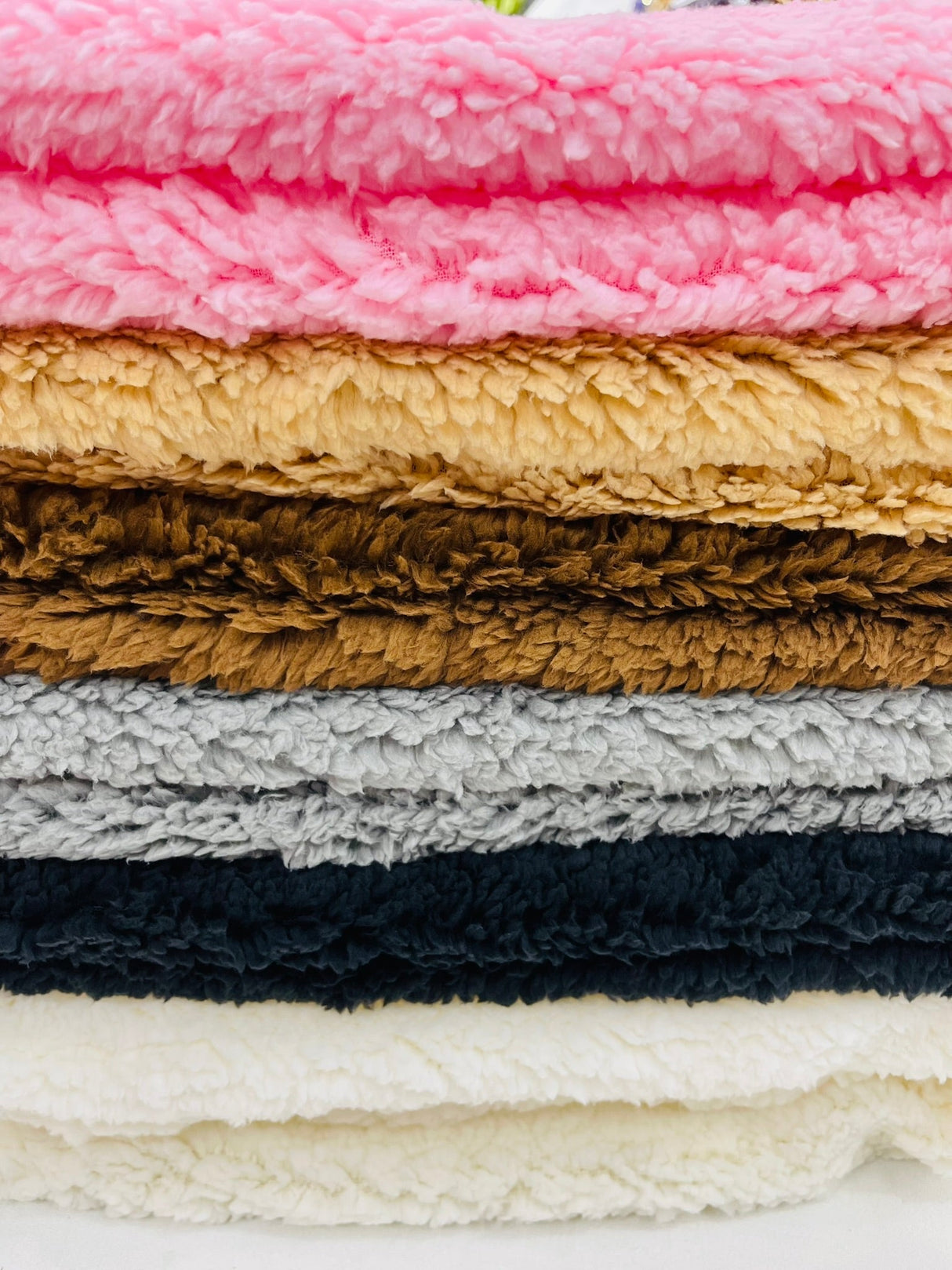 Sherpa Faux Fur Fleece Polyester Fabric - 58" Width, 15% Vertical Stretch, 280 GSM, Abrasion Resistant (1 Yard)