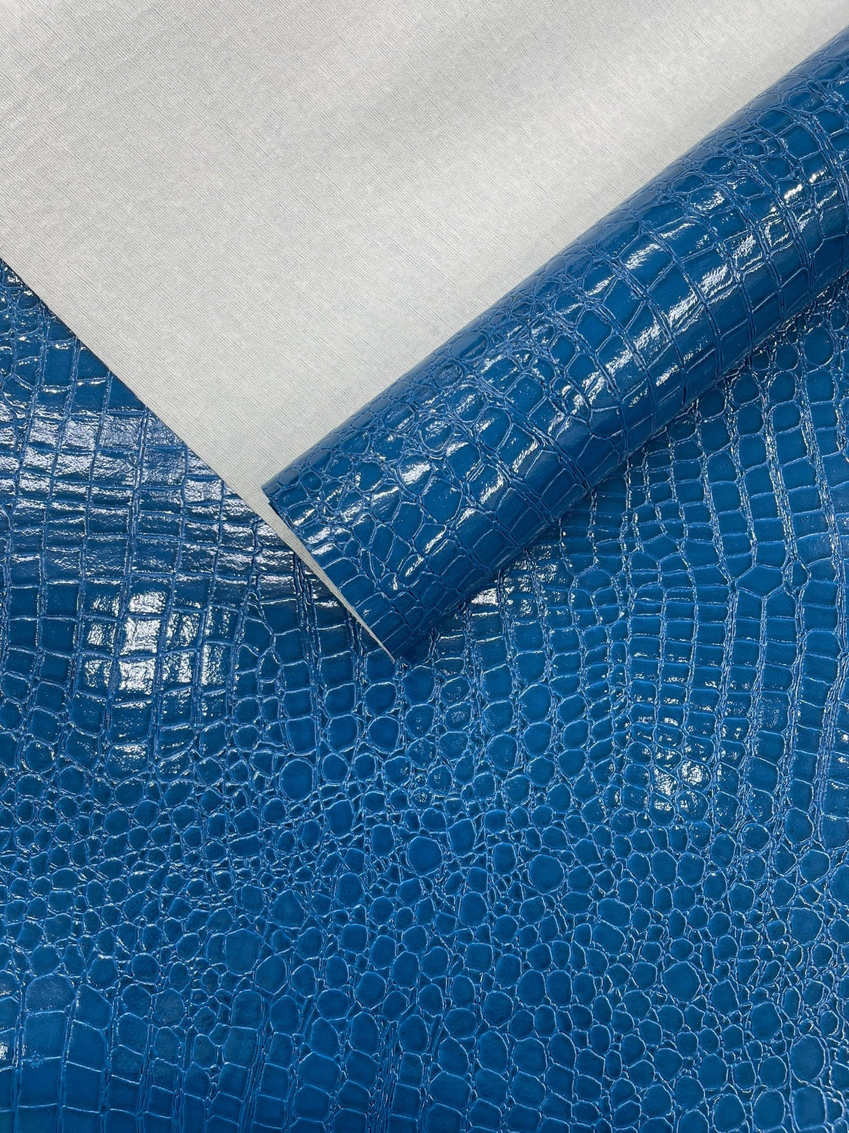 Shiny Alligator 3D Embossed Vinyl Fabric - Textured Alligator Emboss, 54" Width (1 Yard)