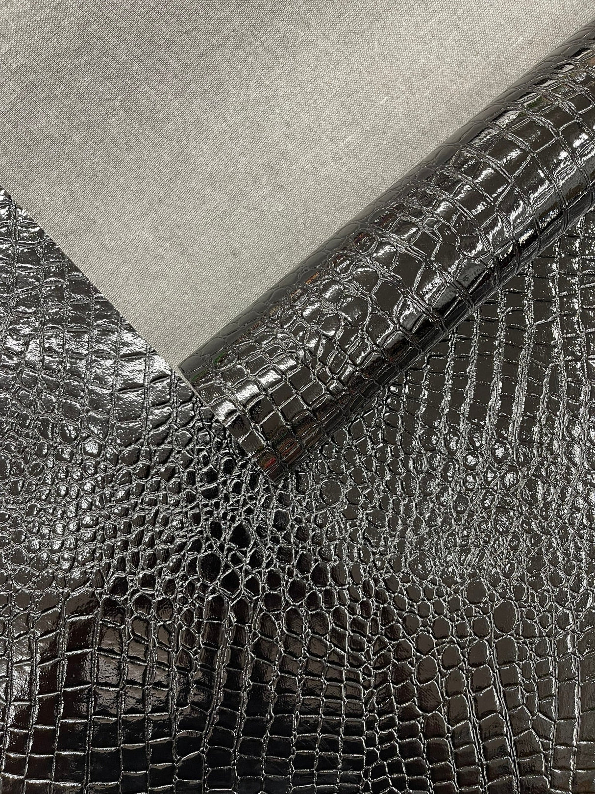 Shiny Alligator 3D Embossed Vinyl Fabric - Textured Alligator Emboss, 54" Width (1 Yard)