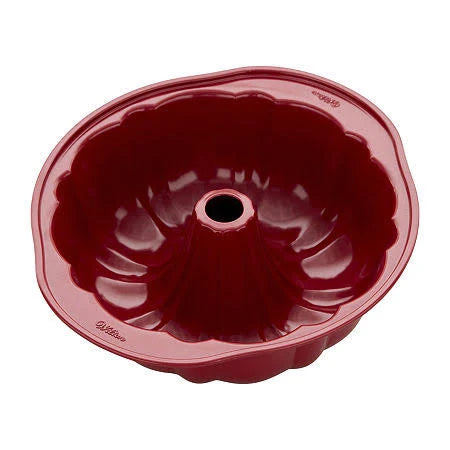Wilton Non-Stick Fluted Tube Pan – 9.25 Inch Red