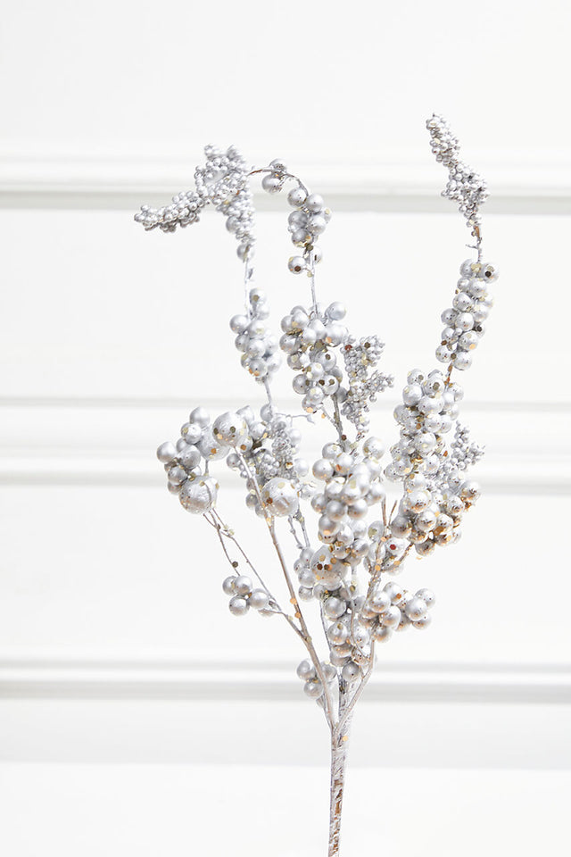 18” Silver Platinum Dew Berry Christmas Spray