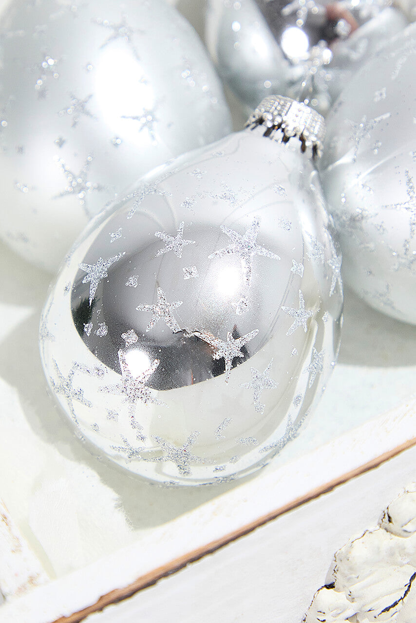 4ct Glass Drop Bright Silver & Silver Pearl with Silver Stars