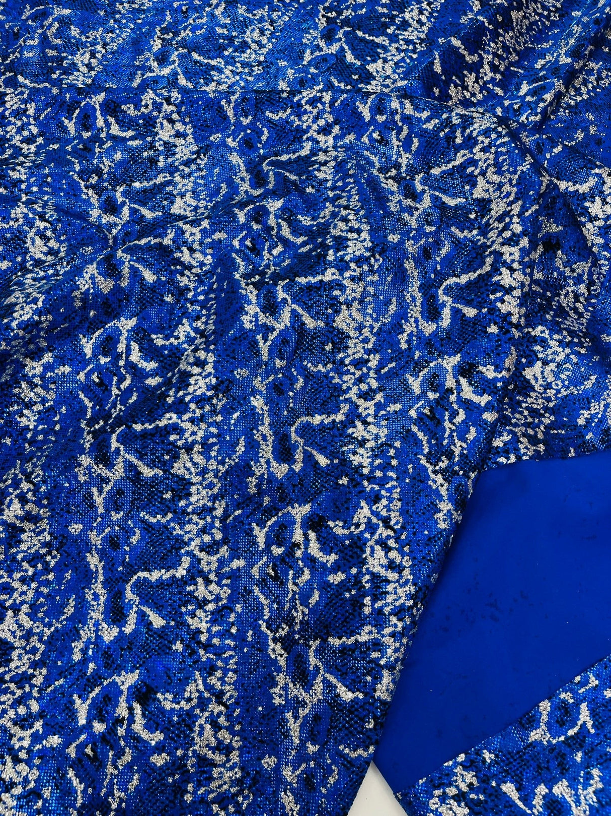 Snake Design Shattered Glass Nylon Spandex Fabric - Snake Design Shattered Glass, 4-Way Stretch, Medium Weight (1 Yard)