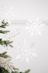 25” White Curly Snowflake Stem