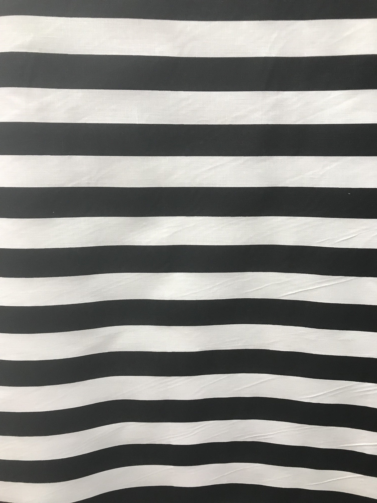 Black White Poly Cotton Fabric - 1" Horizontal Stripes, 59/60" Width (1 Yard)