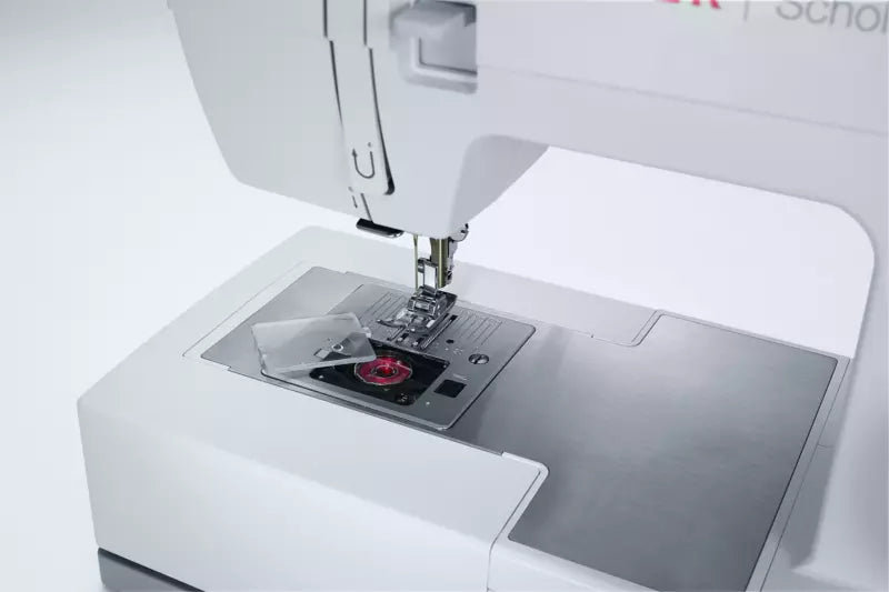 Heavy Duty Sewing Machine High-Performance for Heavy Fabric - Singer 5523