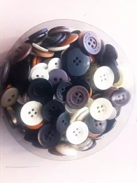 Mixed Buttons Assorted Sewing Buttons - 7 oz Case