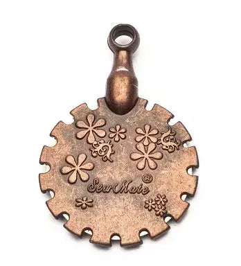 Thread Cutter Pendant Sharp Accurate Thread Cutting for Tailors and Quilters