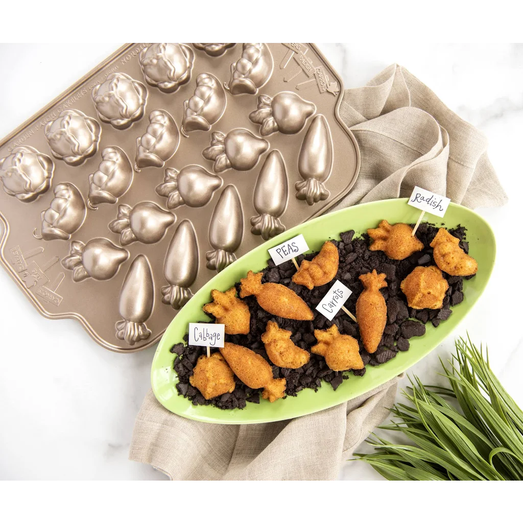 Nordic Ware Garden Patch Bundt Cake Pan