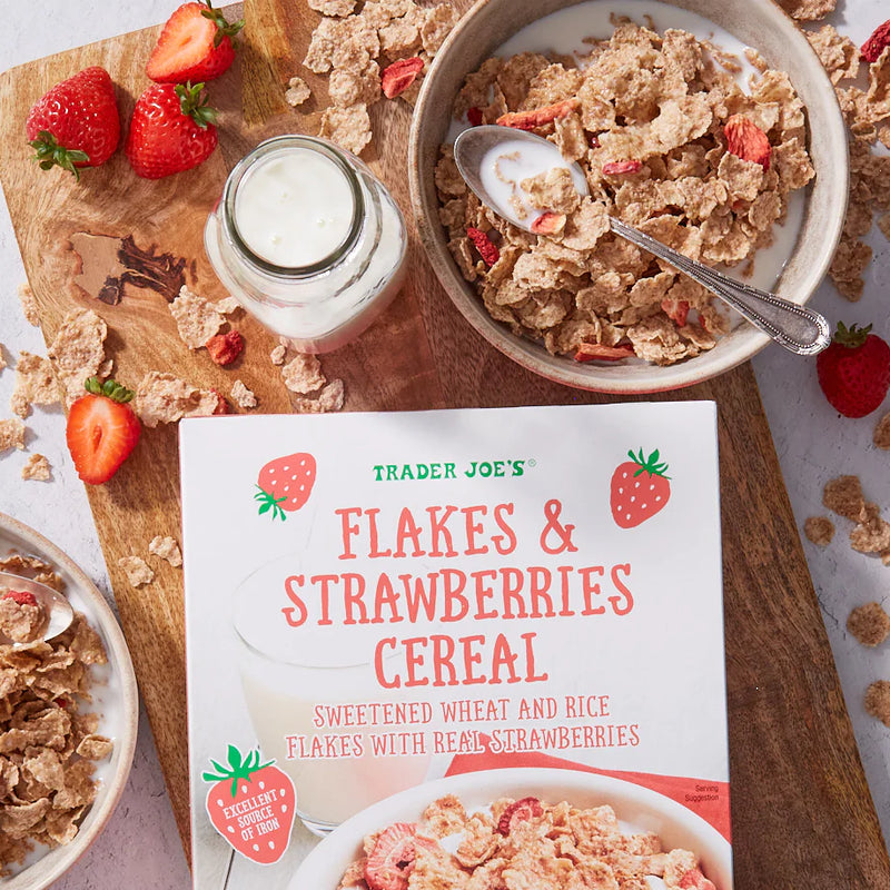 Trader Joes Flakes & Strawberries Cereal 11.7 Oz