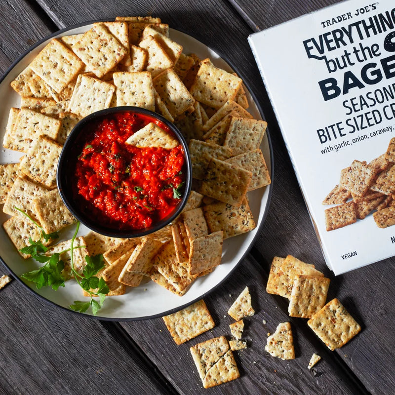 Trader Joes Everything but the Bagel Crackers/10 Oz