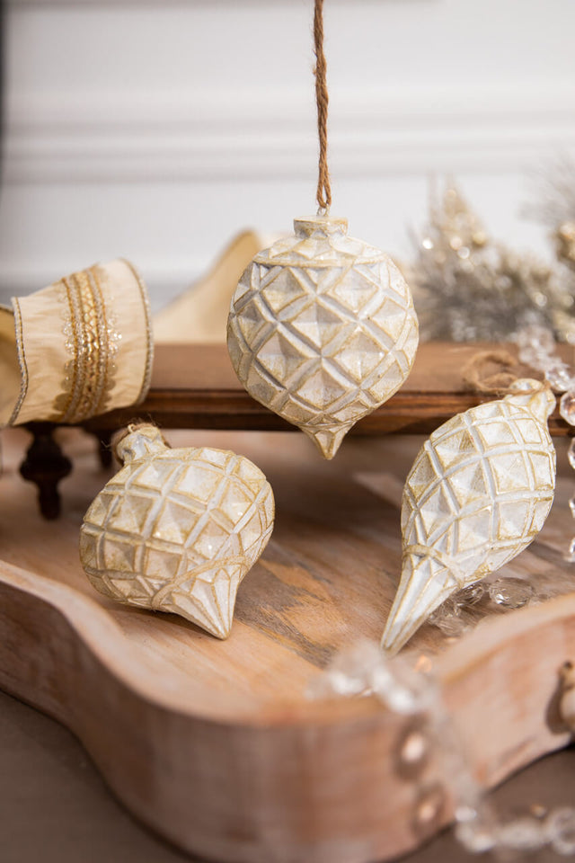 4” Resin Weathered Diagonal Ornament