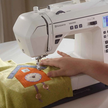 HUSQVARNA VIKING Refurbished ONYX 30 Sewing Machine