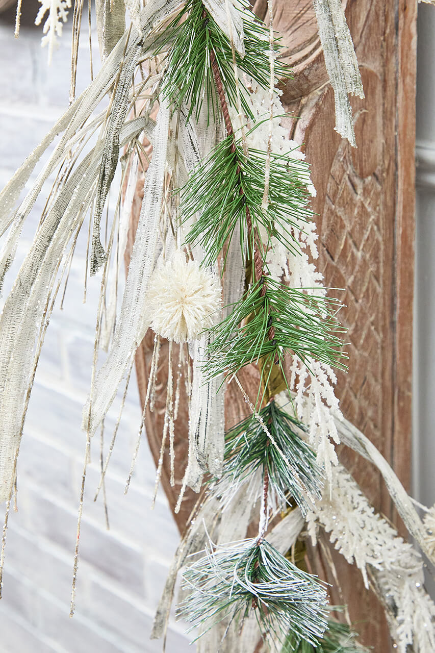 5' Snow Cedar Pine Starburst Ball Grass Garland
